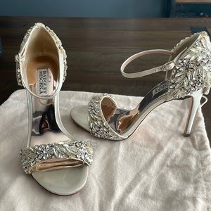 Tampa Ankle Strap Sandal
BADGLEY MISCHKA COLLECTION